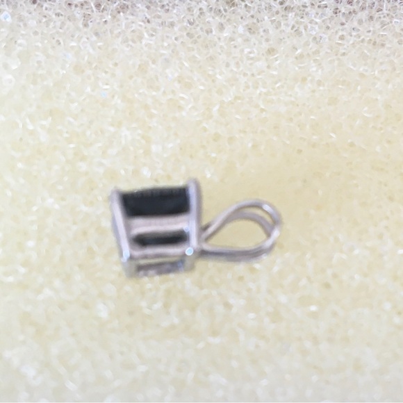 1 Carat Black Diamond Pendant - Picture 4 of 4